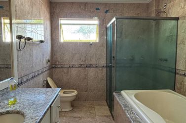 Casa para alugar - 363m&sup2; - Zona IV