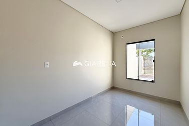 Casa &agrave; venda - 49m&sup2; - JARDIM PINHEIRINHO
