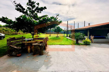 Ch&aacute;cara &agrave; venda - 4000m&sup2; - &Aacute;rea Rural