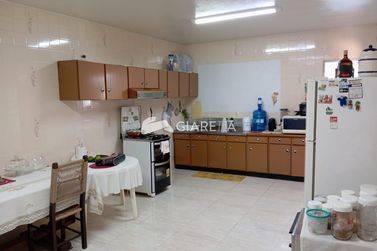 Casa &agrave; venda - 210m&sup2; - CENTRO