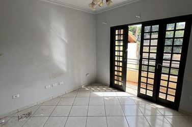 Casa para alugar - 100m&sup2; - Zona II