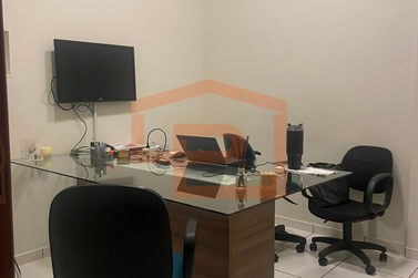 Sala Comercial para alugar - 170m&sup2; - Zona III