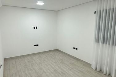 Sobrado &agrave; venda - 250m&sup2; - Condom&iacute;nio Residencial Royal Garden