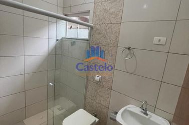 Casa &agrave; venda - 70m&sup2; - Jardim San Martim