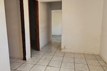 Casa &agrave; venda - 68m&sup2; - CONJUNTO RESIDENCIAL CORREGO LONGE