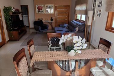 Casa &agrave; venda - 545m&sup2; - Zona VI
