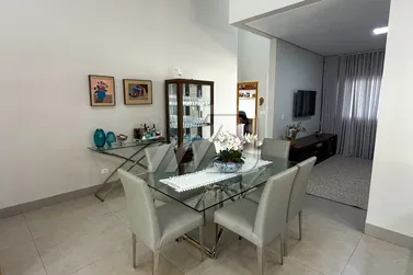 Casa &agrave; venda - 256m&sup2; - Mont Blanc Residence