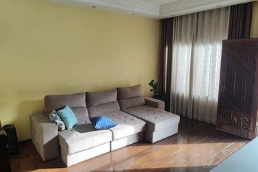 Sobrado &agrave; venda - 232m&sup2; - Zona 2