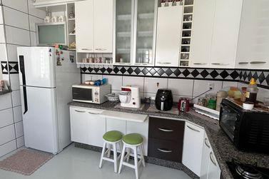 Sobrado &agrave; venda - 188m&sup2; - ZONA 2-A