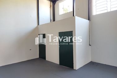 Sal&atilde;o Comercial para alugar - 300m&sup2; - Zona VII