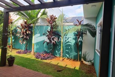 Casa &agrave; venda - 204m&sup2; - JARDIM PANCERA