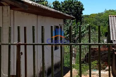 Casa &agrave; venda - 70m&sup2; - Jardim Igua&ccedil;u