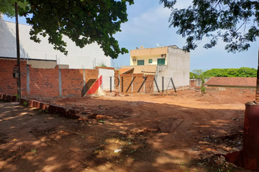 Terreno &agrave; venda - 525m&sup2; - Zona VI