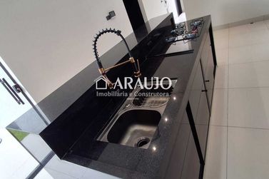 Casa &agrave; venda - 128m&sup2; - Jardim Cima
