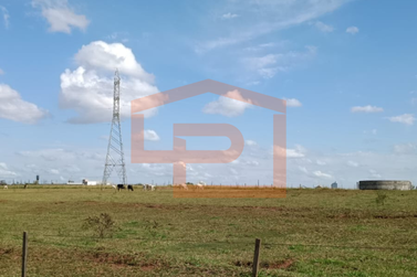 Ch&aacute;cara &agrave; venda - 20000m&sup2; - Zona Rural
