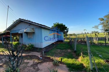 Ch&aacute;cara &agrave; venda - 4m&sup2; - Serra dos Dourados