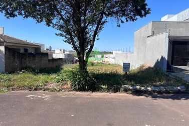 Terreno &agrave; venda - 364m&sup2; - Jardim Santa Clara