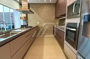 Casa &agrave; venda - 280m&sup2; - Zona VII