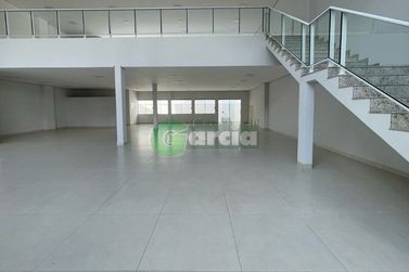 Sal&atilde;o Comercial para alugar - Zona VI