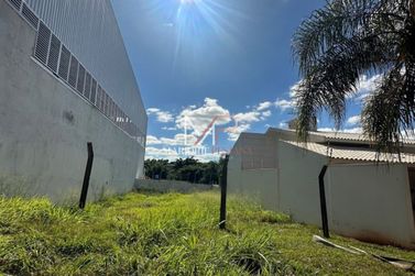 Terreno &agrave; venda - 360m&sup2; - Jardim Aratimb&oacute;