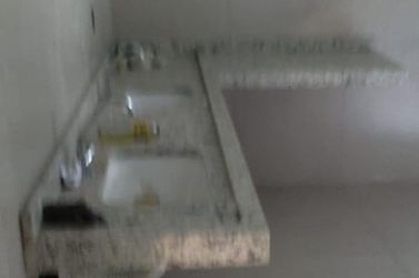 Sal&atilde;o Comercial &agrave; venda - 640m&sup2; - Zona Armazem