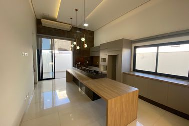 Casa &agrave; venda - 150m&sup2; - Condom&iacute;nio Paysage Essenza