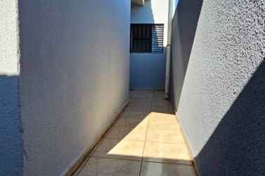 Casa &agrave; venda - 102m&sup2; - PARQUE SAN REMO II