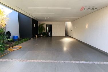 Casa &agrave; venda - 138m&sup2; - Jardim Azal&eacute;ia