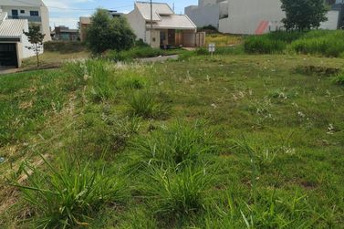 Terreno &agrave; venda - 180m&sup2; - Parque Residencial Interlagos