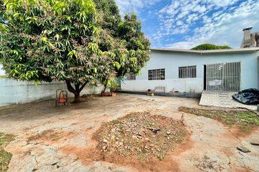 Casa &agrave; venda - 281m&sup2; - ZONA III