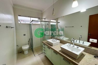 Casa &agrave; venda - 217m&sup2; - Residencial Portal das &Aacute;guas