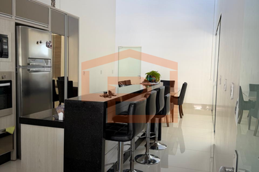 Casa &agrave; venda - 183m&sup2; - Zona III