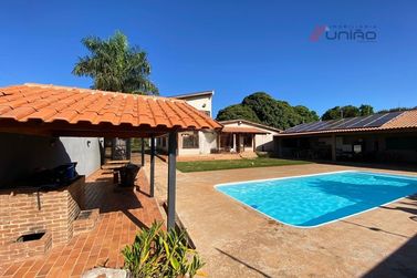 Casa &agrave; venda - 420m&sup2; - Zona I-a