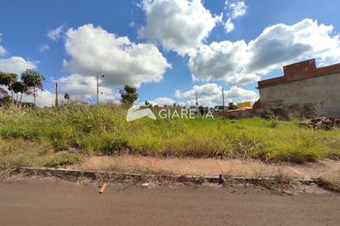 Terreno &agrave; venda - 258m&sup2; - JARDIM COOPAGRO