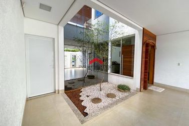 Sobrado &agrave; venda - 260m&sup2; - Parque do Lago