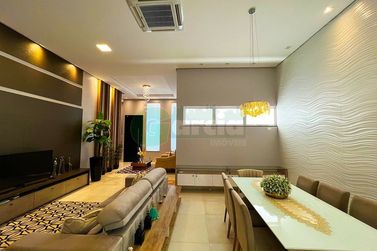 Casa &agrave; venda - 330m&sup2; - .