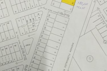 Terreno &agrave; venda - 450m&sup2; - Parque Industrial I