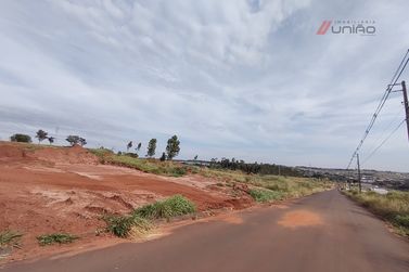 Terreno &agrave; venda - 360m&sup2; - Parque Firenze