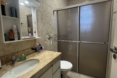 Sobrado &agrave; venda - 238m&sup2; - Zona 2