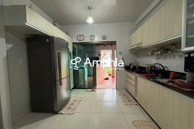 Casa &agrave; venda - 160m&sup2; - Espig&atilde;o