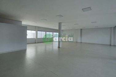 Sal&atilde;o Comercial para alugar - Zona VI
