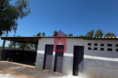 Ch&aacute;cara &agrave; venda - Santa Eliza