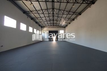 Sal&atilde;o Comercial para alugar - 300m&sup2; - Zona VII