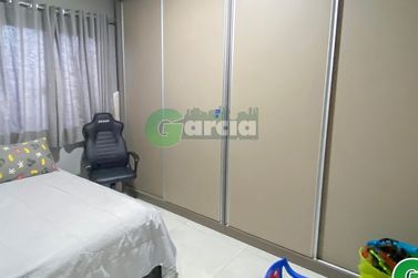 Ch&aacute;cara &agrave; venda - 25m&sup2; - -