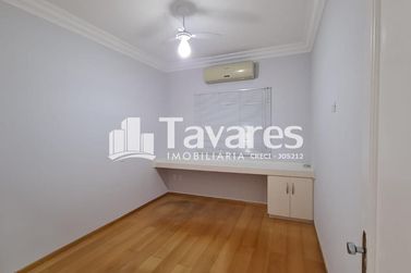 Casa &agrave; venda - 380m&sup2; - Zona I