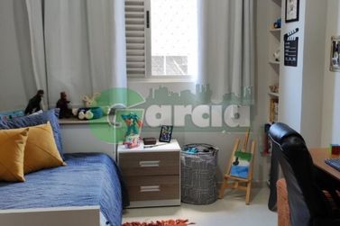 Apartamento &agrave; venda - 102m&sup2; - Zona VI