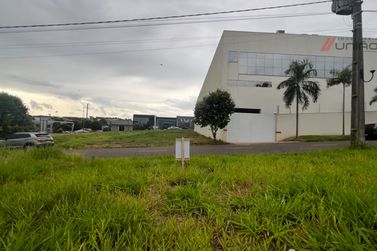 Terreno &agrave; venda - 180m&sup2; - Parque Residencial Interlagos