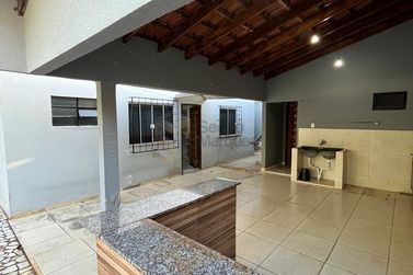 Casa &agrave; venda - 324m&sup2; - Zona VII