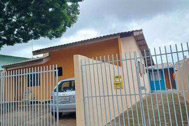 Casa &agrave; venda - 150m&sup2; - Jardim C&oacute;rrego Longe