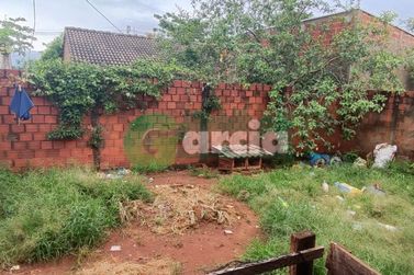 Casa &agrave; venda - 41m&sup2; - Conjunto Habitacional Sonho Meu